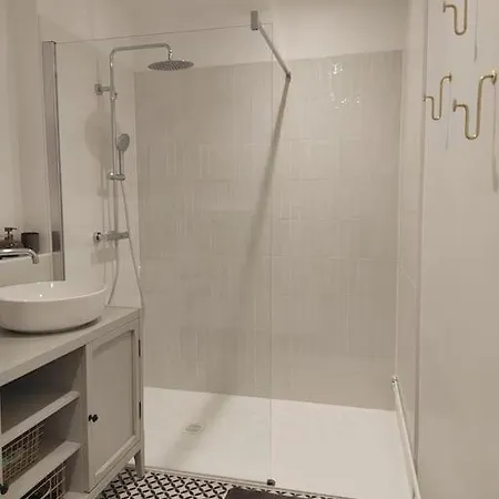 Magnifique Le Nid Des Thermes Apartment *